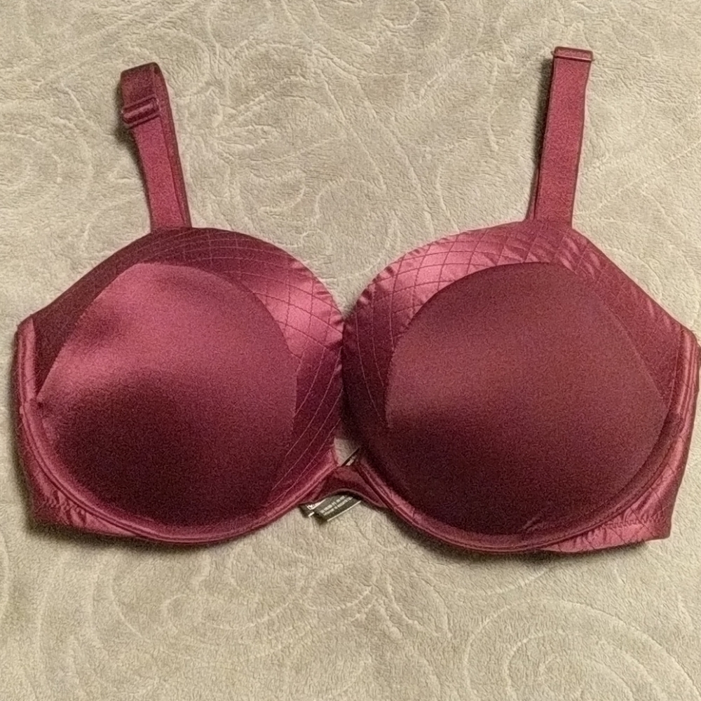 NWOT Victoria's Secret Quilted Satin Push up 34DD - Picture 4 of 11